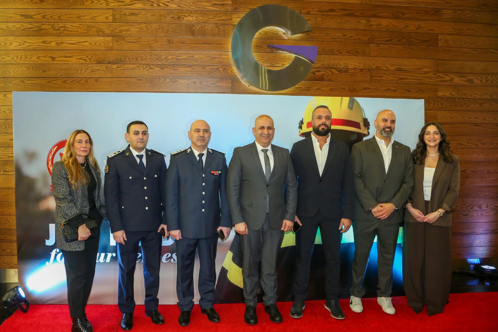 العميد الركن عماد خريش يتسلّم هبة طائرة مسيّرة مقدّمة من مؤسسة زعتر وزيت للمديرية العامة للدفاع المدني