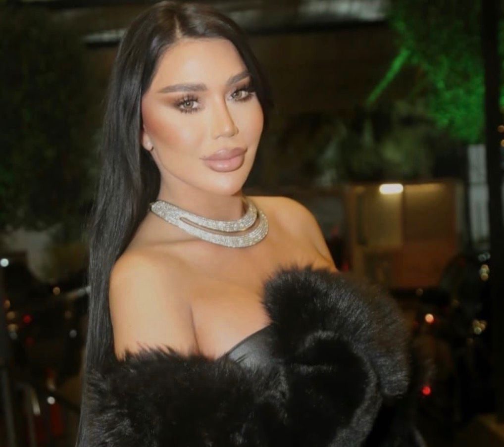 ميرنا أوزعر… عودة الوَهَج إلى سيدة الحضور الإعلامي