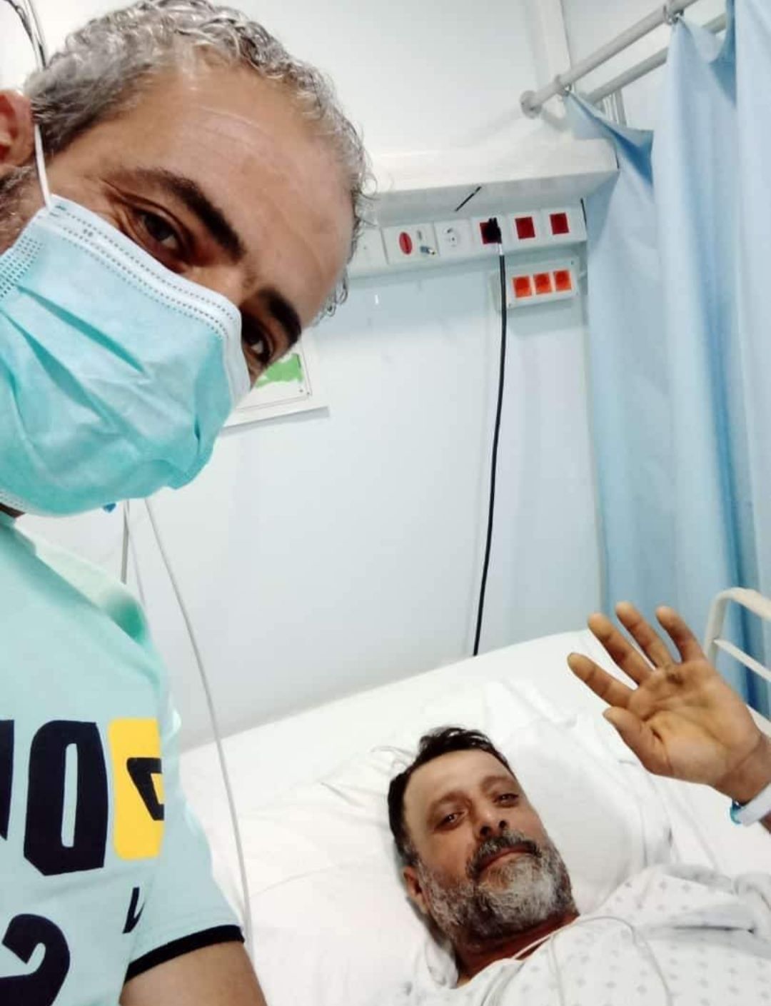 فيديو للاخ عباس دهيني من المستشفى ألرسول ألاعظم يتحدث ويطمن عن صحته.