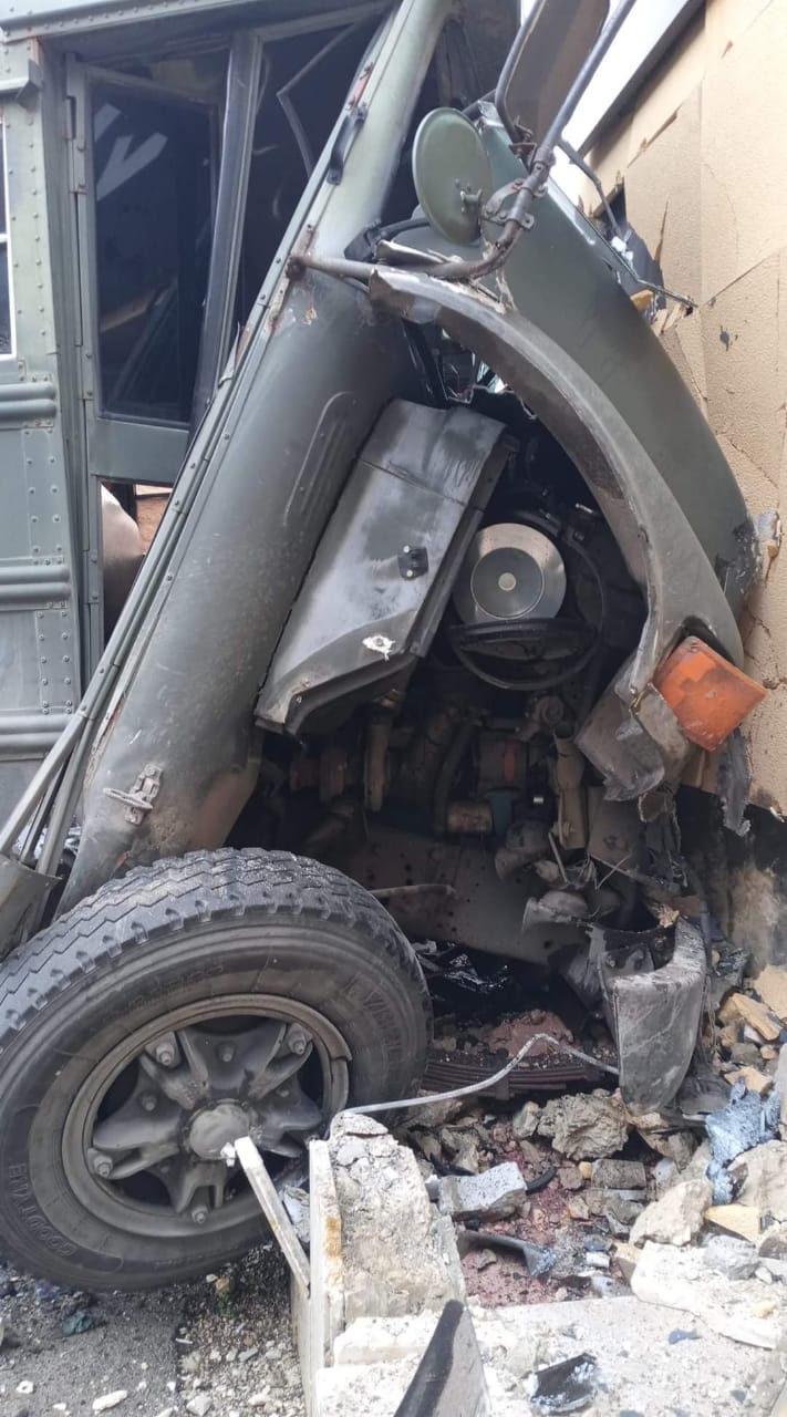 بالصور: حادث سير مروع للجيش يوقع عدداً من الإصابات..
