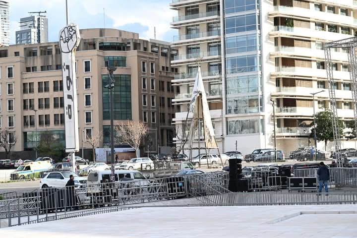 بالصور: تحضيرات في ساحة الشهداء لإحياء الذكرى الـ20 لاغتيال الرئيس الشهيد رفيق الحريري ورفاقه