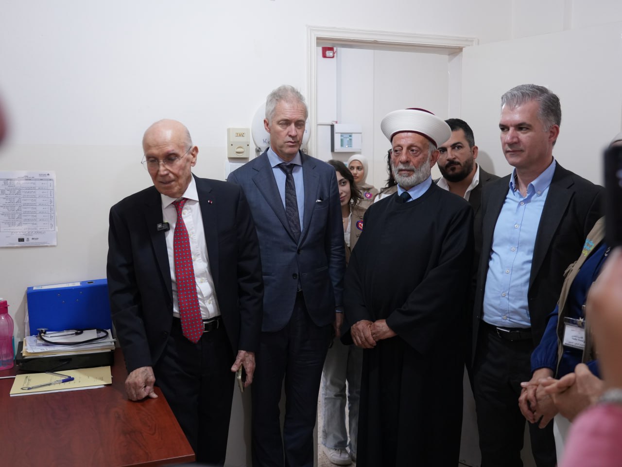 السفير البلجيكي يزور مراكز مؤسسة عامل في العرقوب والخيام