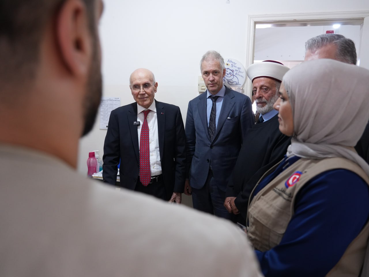 السفير البلجيكي يزور مراكز مؤسسة عامل في العرقوب والخيام