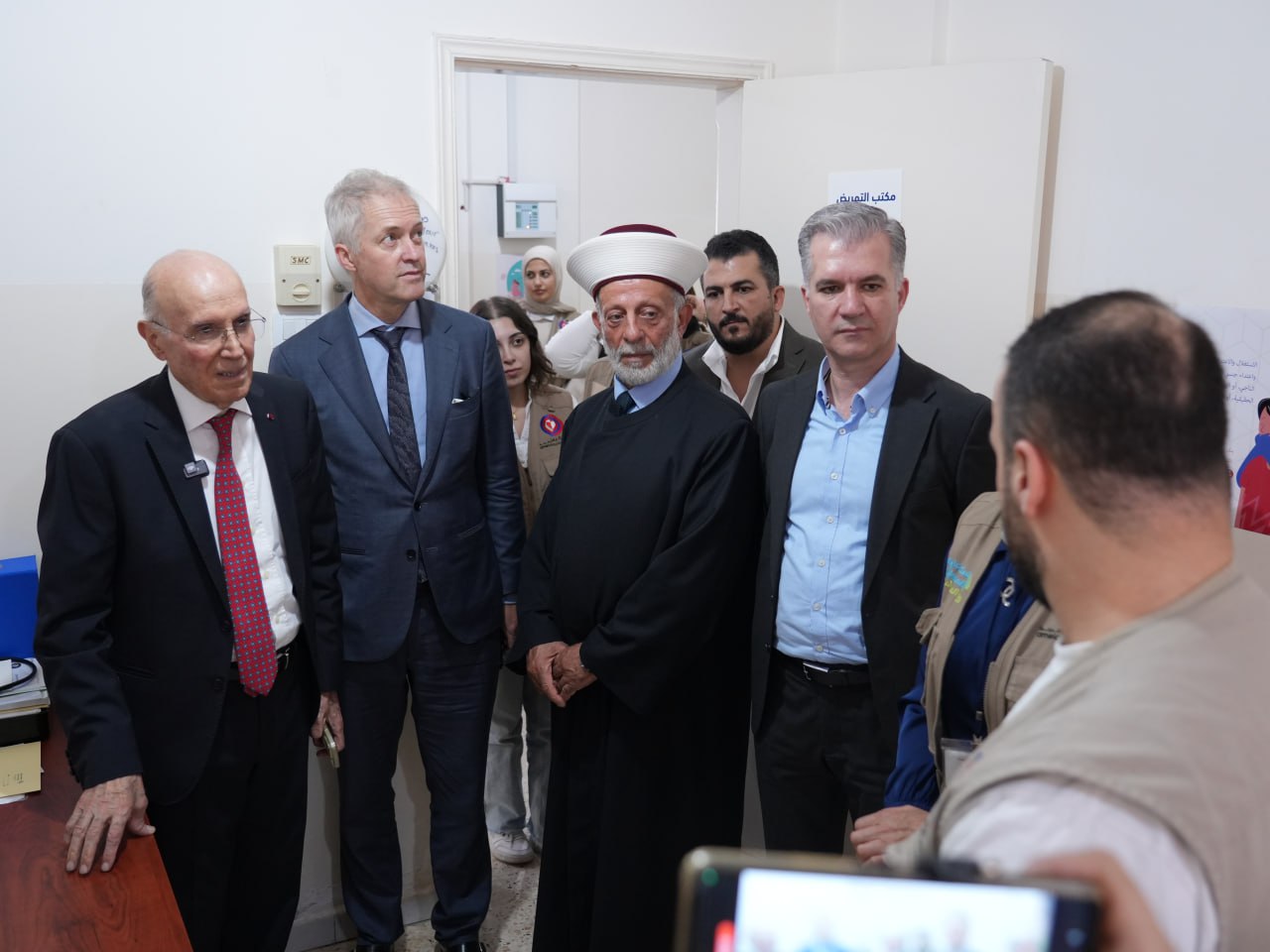 السفير البلجيكي يزور مراكز مؤسسة عامل في العرقوب والخيام