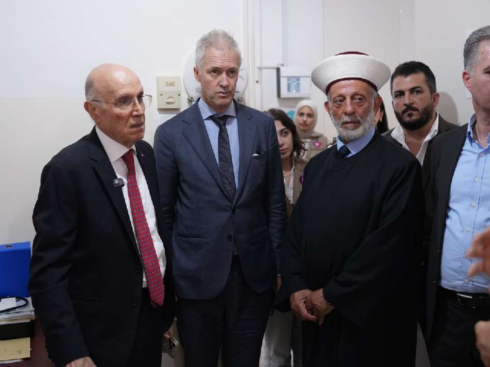 السفير البلجيكي يزور مراكز مؤسسة عامل في العرقوب والخيام