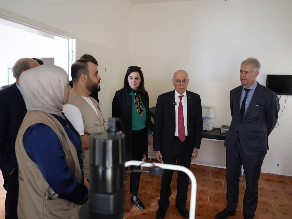 السفير البلجيكي يزور مراكز مؤسسة عامل في العرقوب والخيام