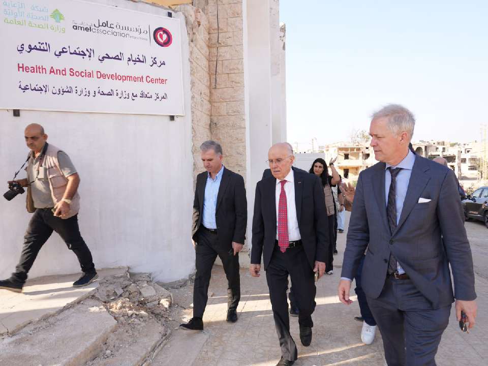 السفير البلجيكي يزور مراكز مؤسسة عامل في العرقوب والخيام