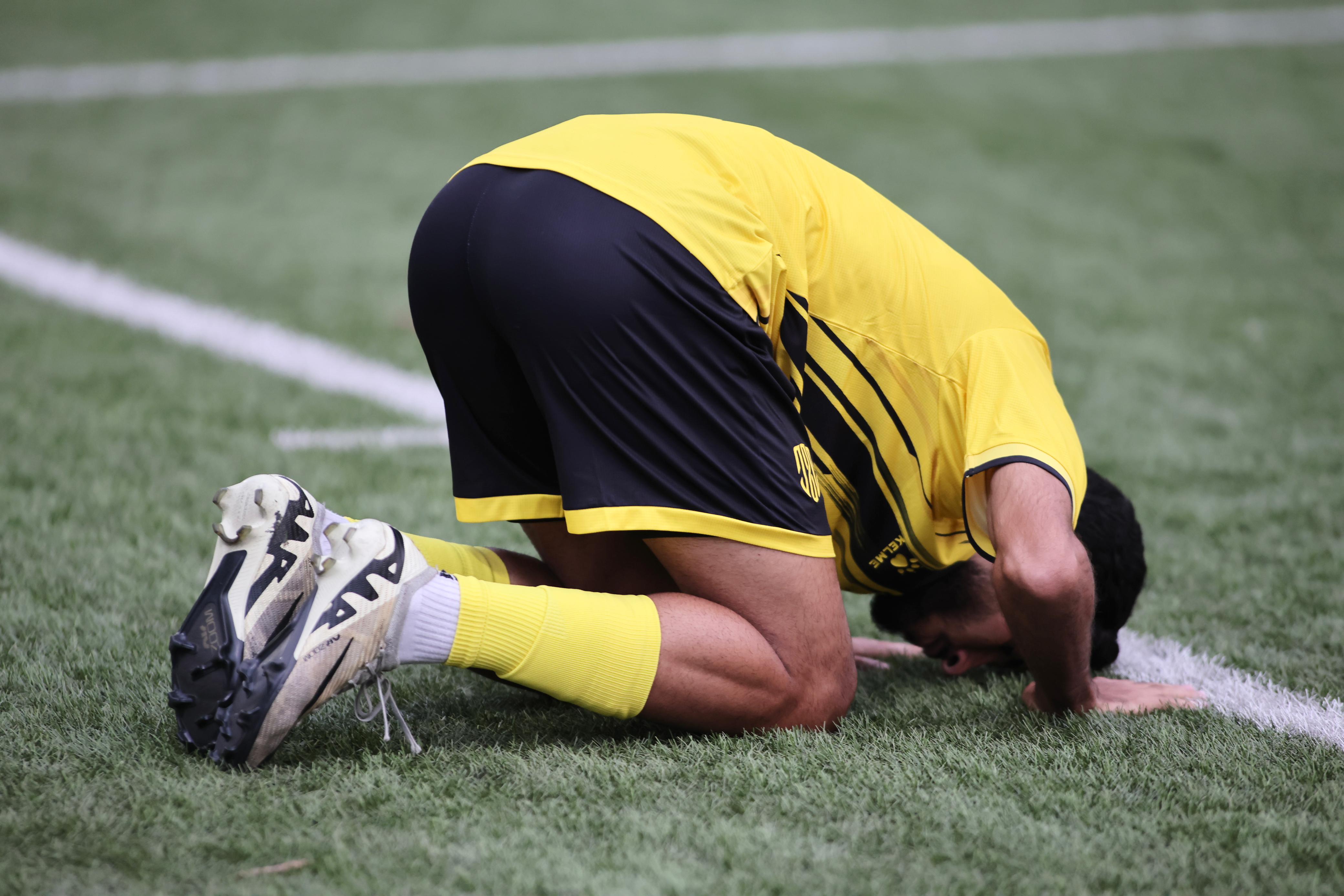 العهد يهزم الحكمة ويشدد الضغط على النجمة المتصدر قبل مواجهته جويا...