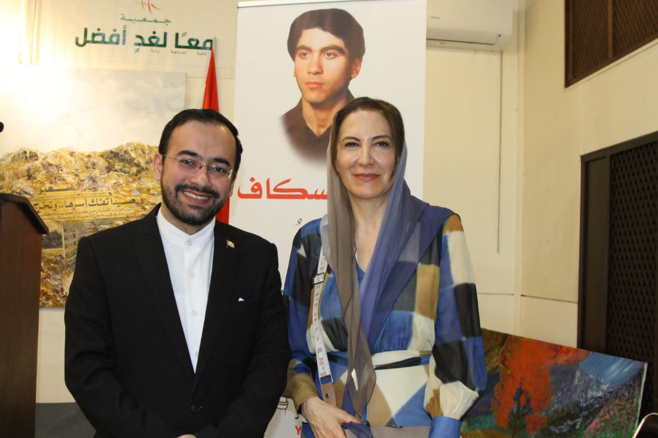 بالصور:لقاء وطني حاشد تضامناً مع يحيى سكاف و الأسرى في دار الندوة: