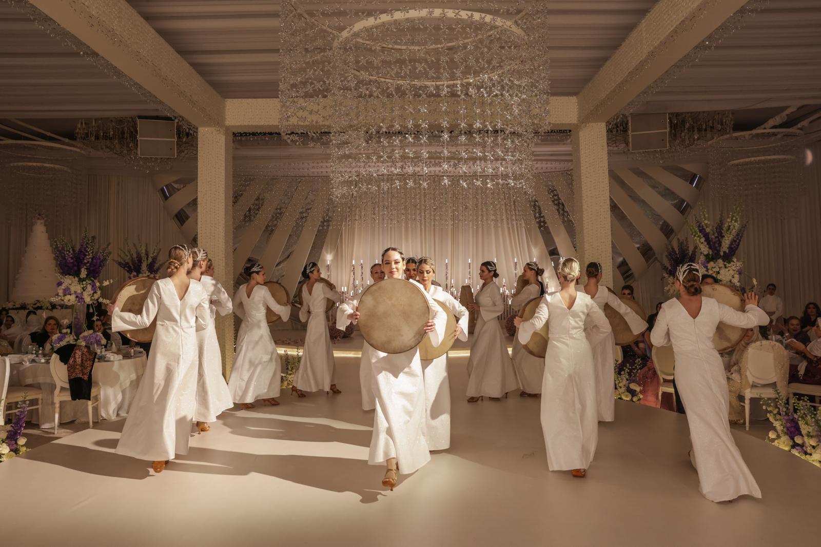 الشيخة هند عبد المجيد مجذوب آل ثاني تحتفي بزفاف كريمتها الشيخة آية بنت الشيخ خالد آل ثاني .