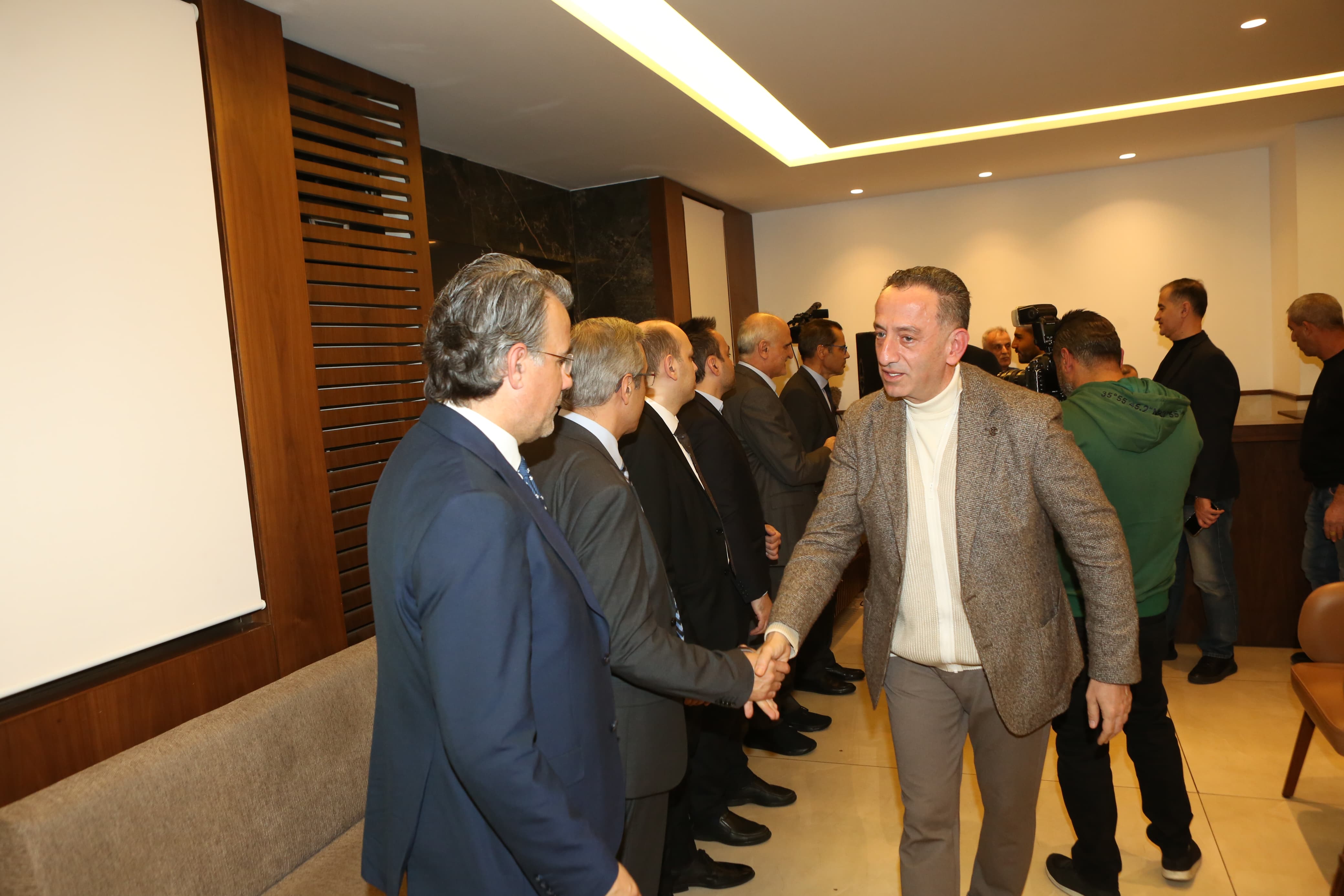 بالصور:حفل تأبين في ذكرى أسبوع رحيل الكاتب بالعدل في بيروت الاستاذ جلال ذكريا علامة  بمشاركة شخصيات سياسية ودينية