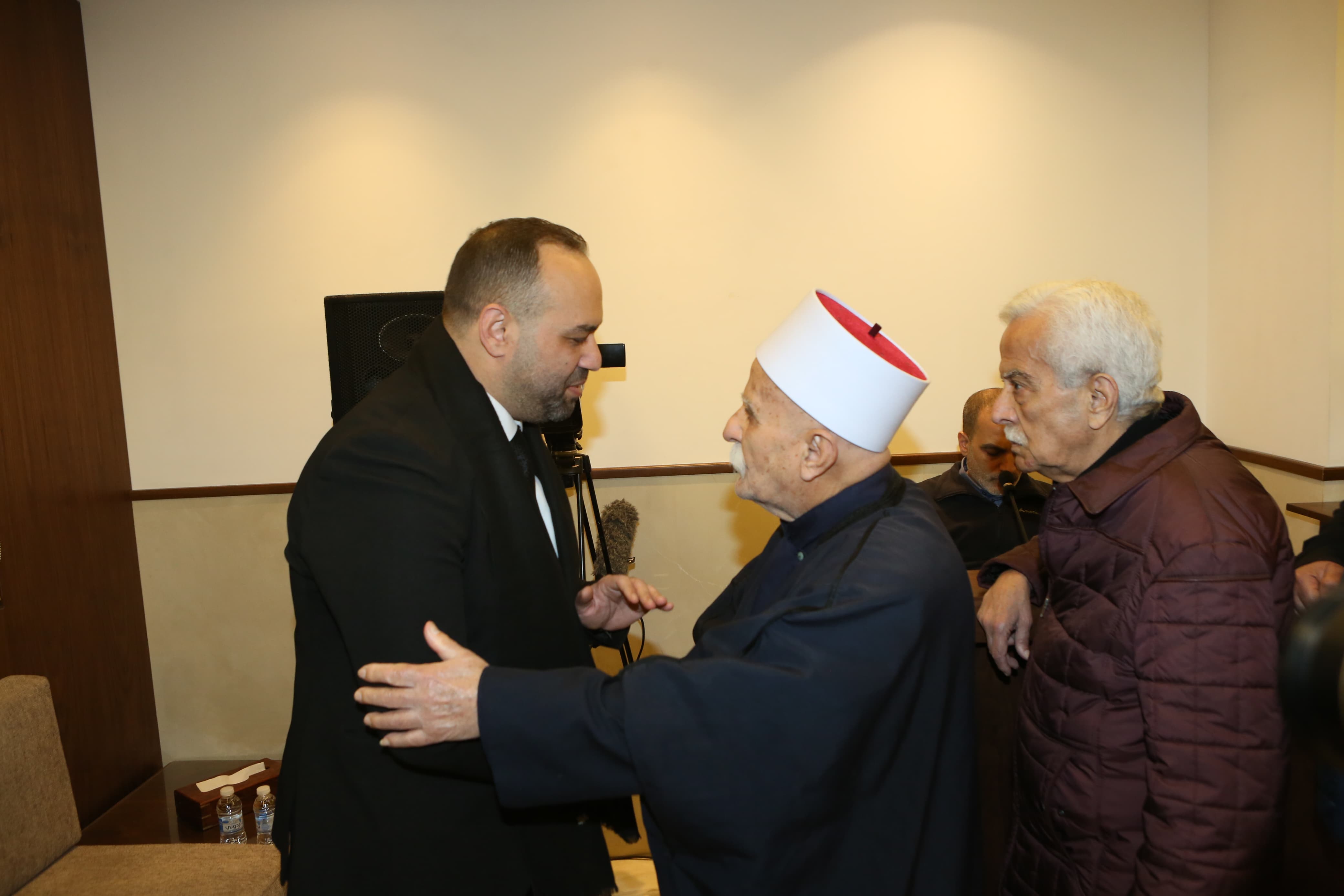 بالصور:حفل تأبين في ذكرى أسبوع رحيل الكاتب بالعدل في بيروت الاستاذ جلال ذكريا علامة  بمشاركة شخصيات سياسية ودينية