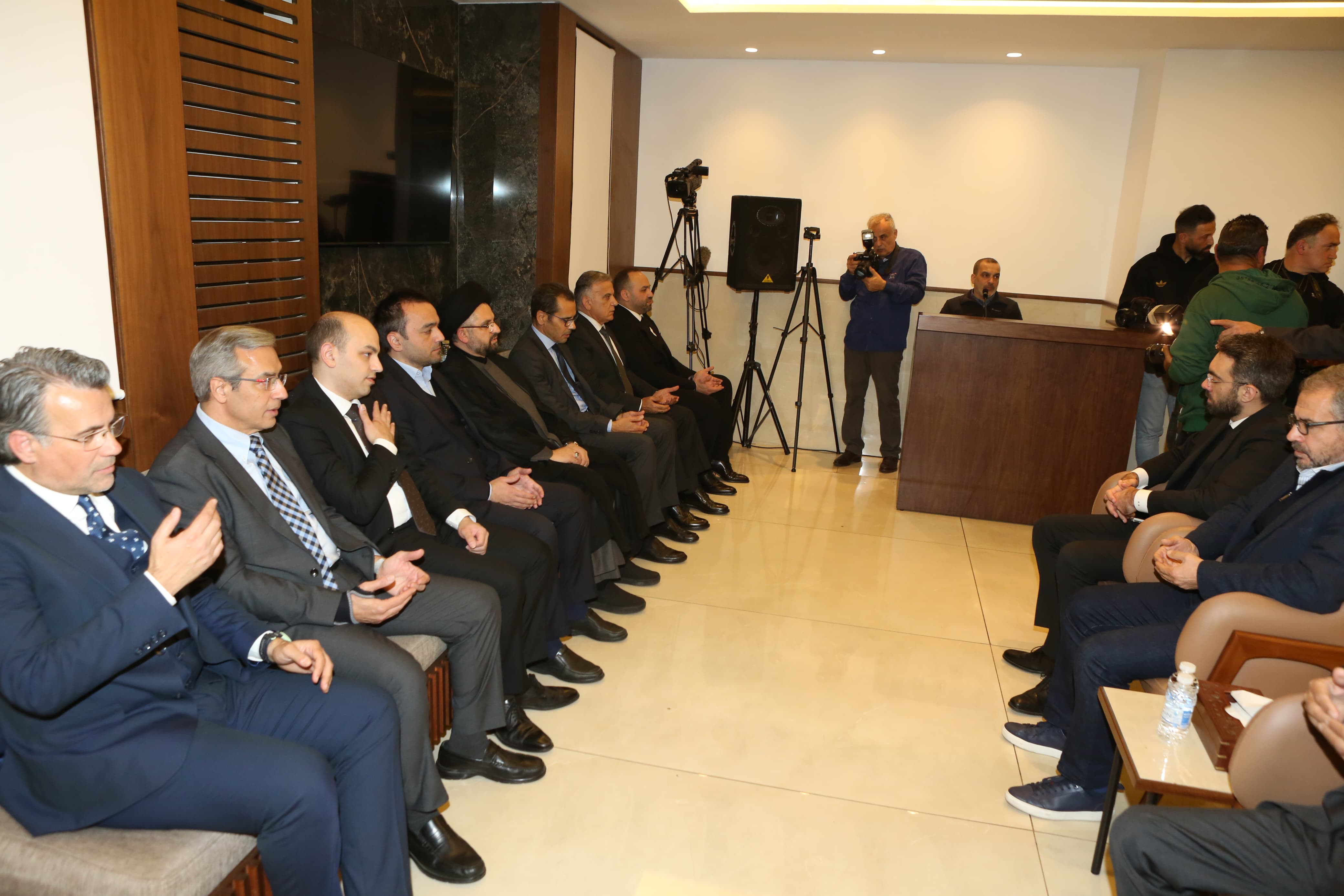 بالصور:حفل تأبين في ذكرى أسبوع رحيل الكاتب بالعدل في بيروت الاستاذ جلال ذكريا علامة  بمشاركة شخصيات سياسية ودينية