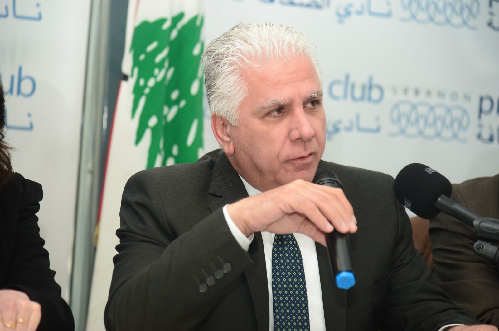 الشعب مصدر السلطات وصاحب السيادة يمارسها عبر المؤسسات الدستورية