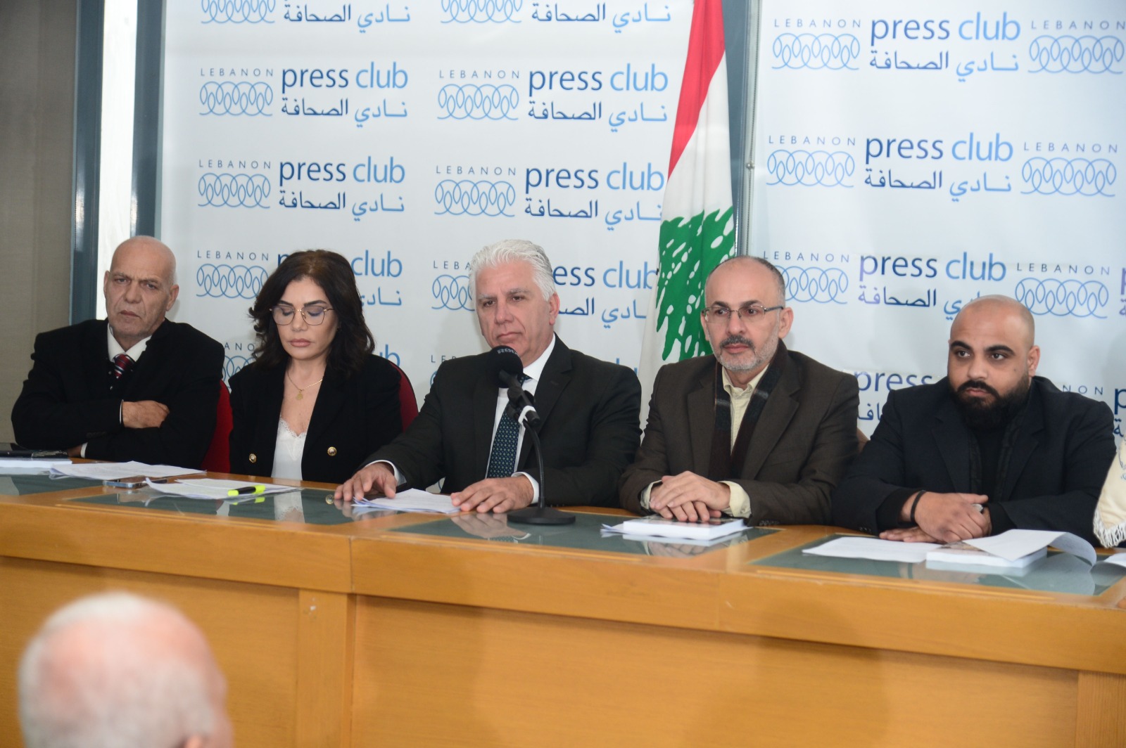 الشعب مصدر السلطات وصاحب السيادة يمارسها عبر المؤسسات الدستورية