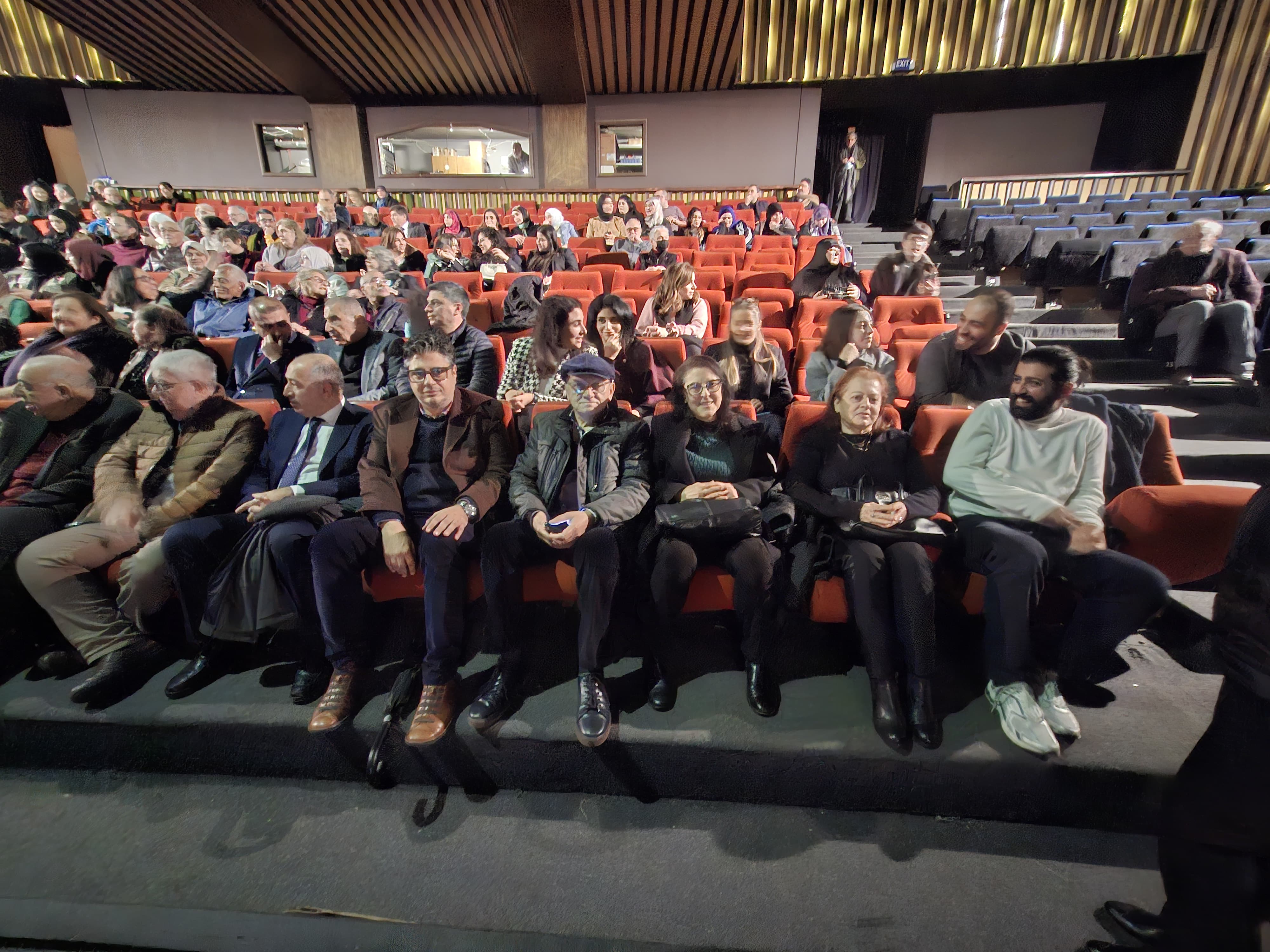 متابعة بالصور :ألقى الدكتور كامل مهنا محاضرة فكرية في 