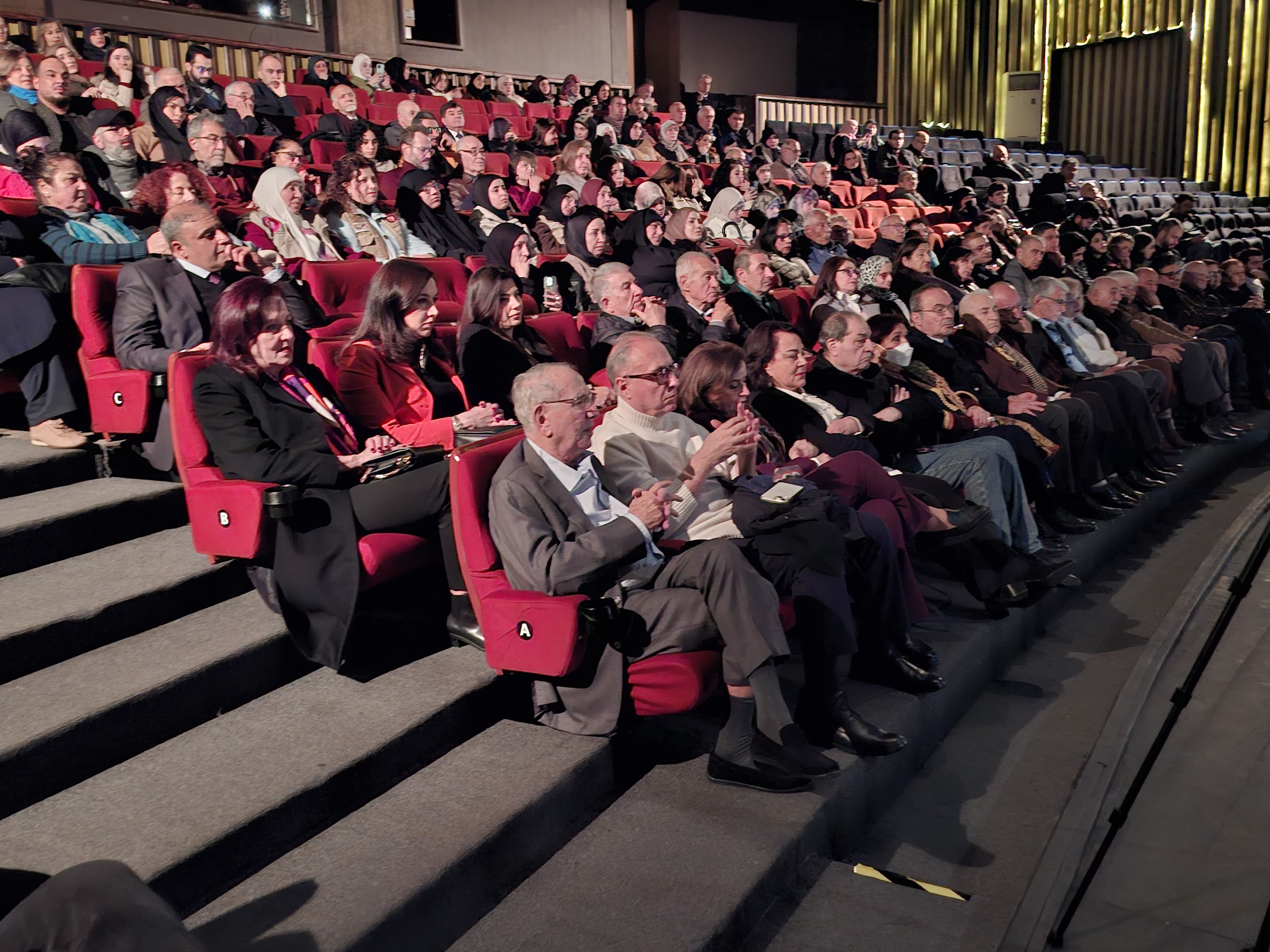 متابعة بالصور :ألقى الدكتور كامل مهنا محاضرة فكرية في 