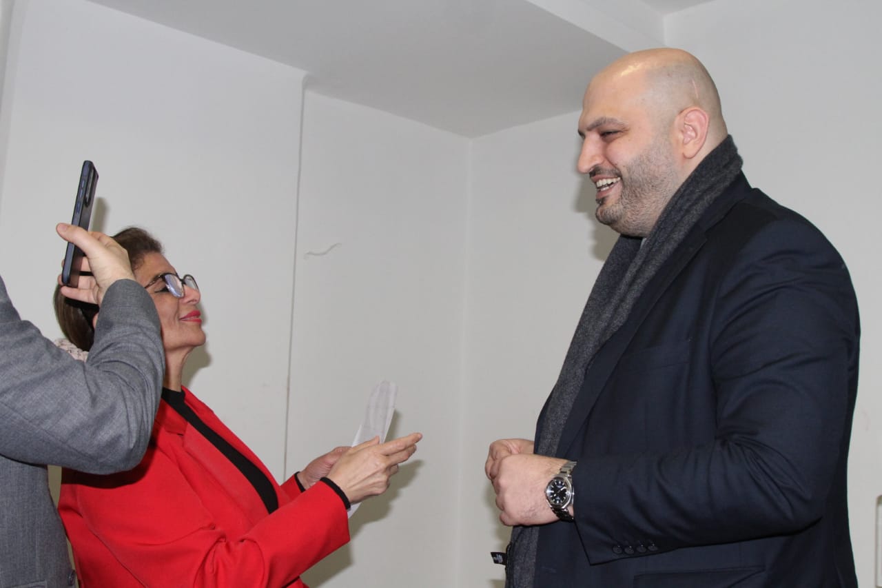 تغطية صحية شاملة.. بشرى من وزير الصحةوالشؤون لسكان القرى الأمامية