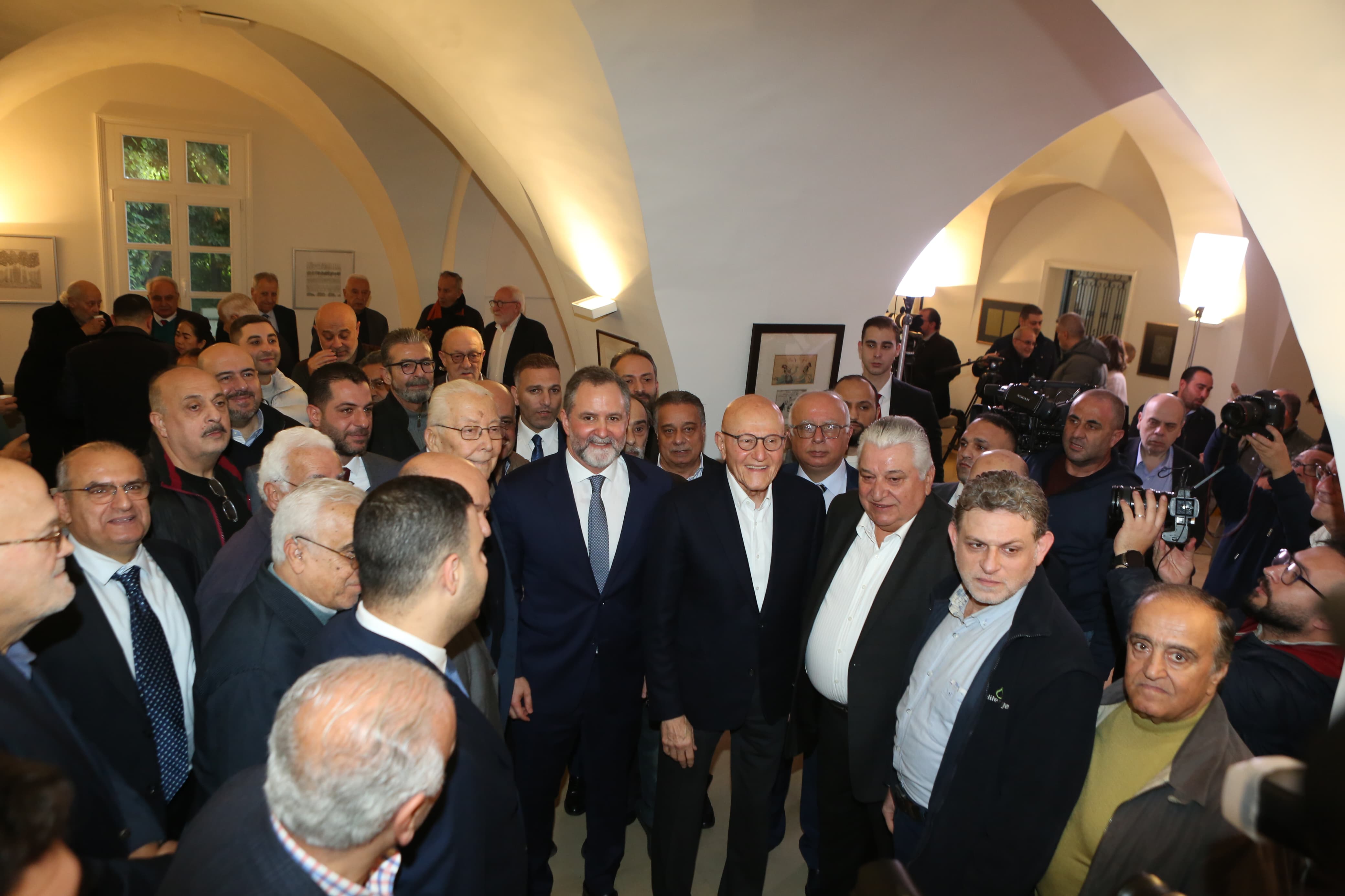 نجل رئيس الحكومة السابق تمام سلام، صائب،   أعلن  ترشّحه رسميًّا لأحد المقاعد السنّيّة الستّة في دائرة بيروت الثانية،