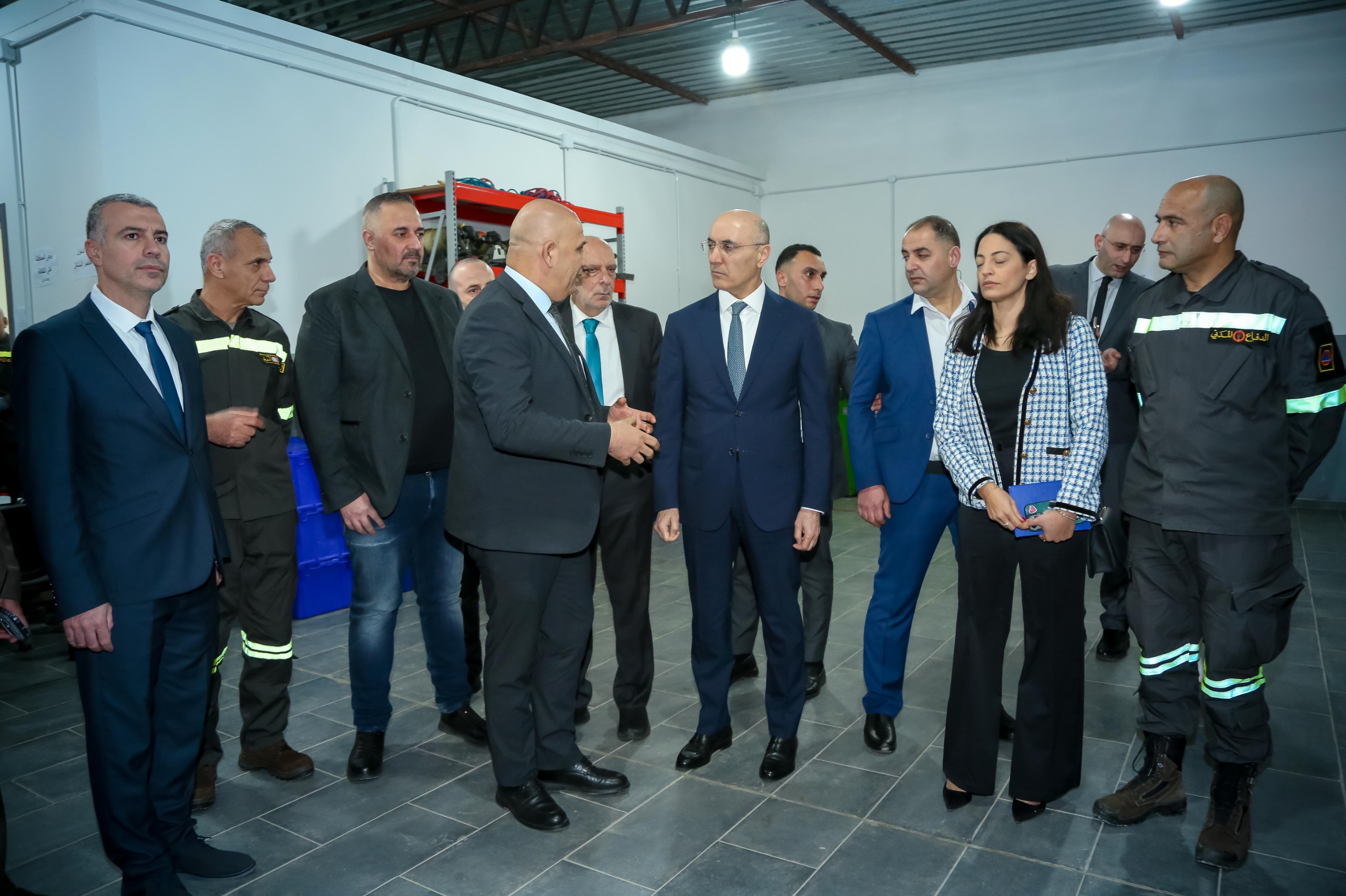 زيارة معالي وزير الداخلية والبلديات إلى المديرية العامة للدفاع المدني