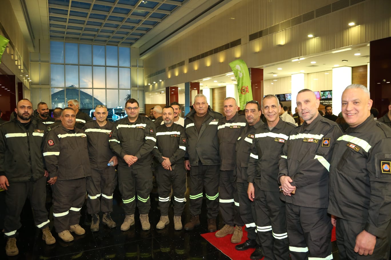 العميد الركن عماد خريش يتسلّم هبة طائرة مسيّرة مقدّمة من مؤسسة زعتر وزيت للمديرية العامة للدفاع المدني