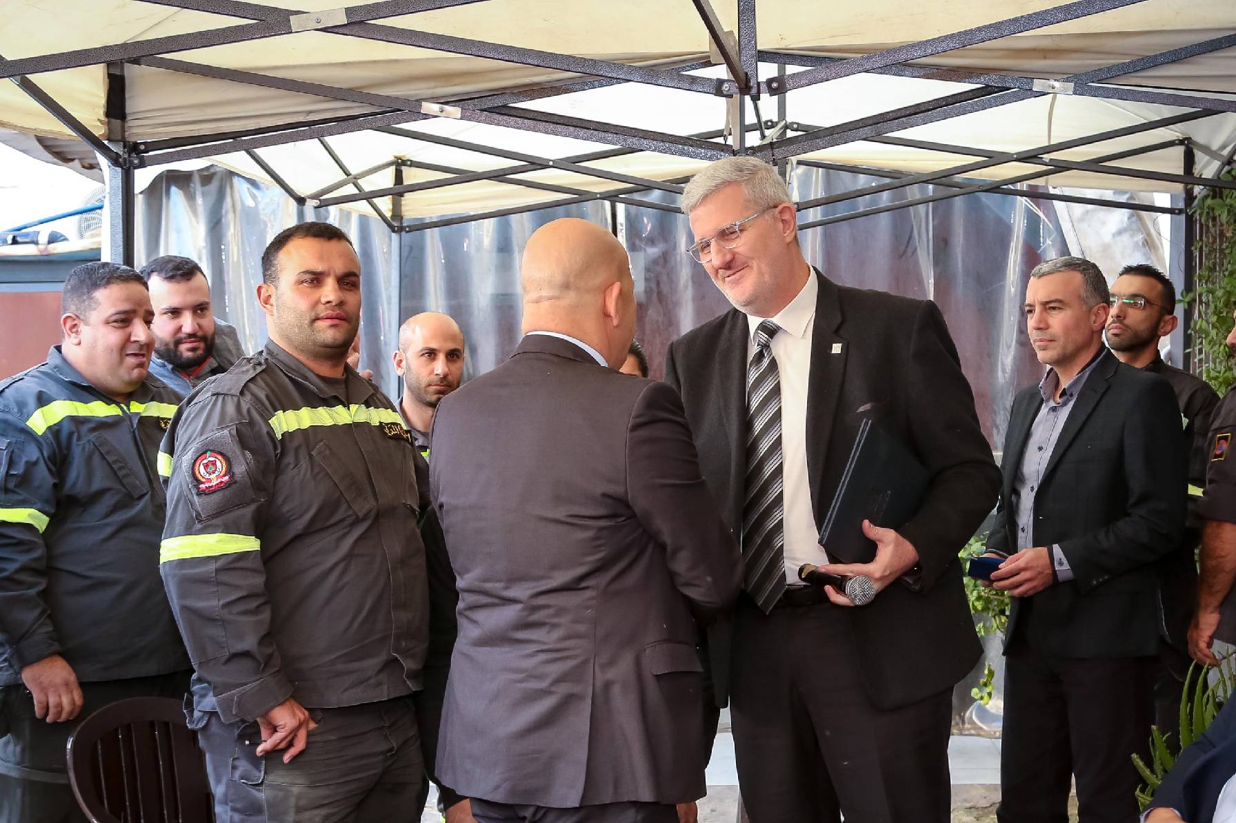 خريش تسلم آلية إطفاء هبة مقدمة من إرادة لصالح الدفاع المدني