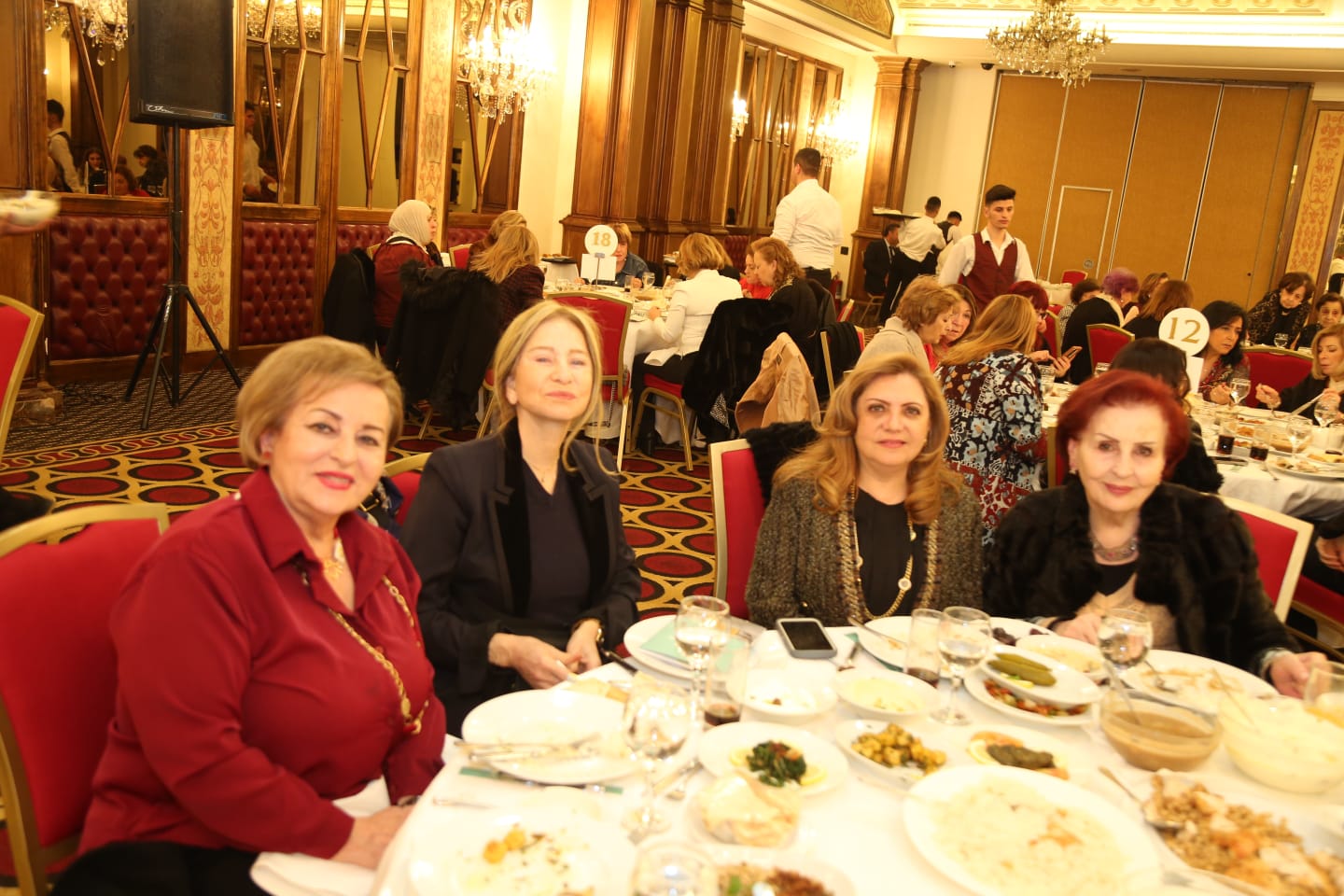 بالصور:حفل إفطار الدائرة النسائية لصندوق الزكاة