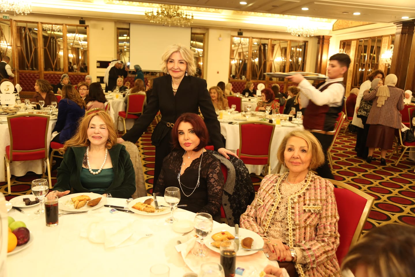 بالصور:حفل إفطار الدائرة النسائية لصندوق الزكاة