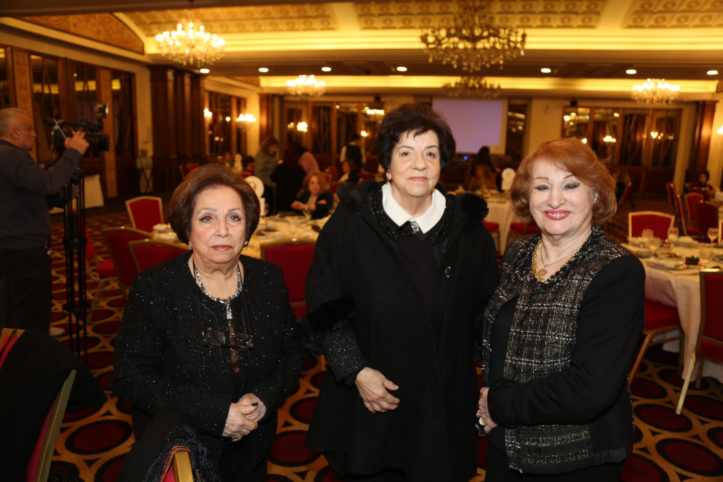 بالصور:حفل إفطار الدائرة النسائية لصندوق الزكاة