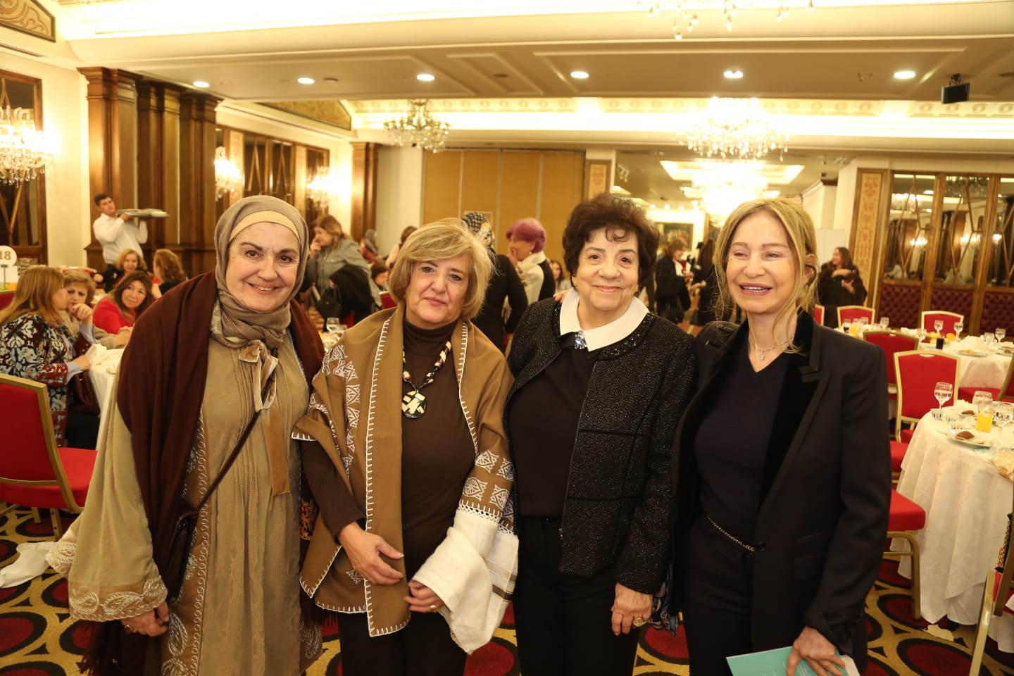 بالصور:حفل إفطار الدائرة النسائية لصندوق الزكاة