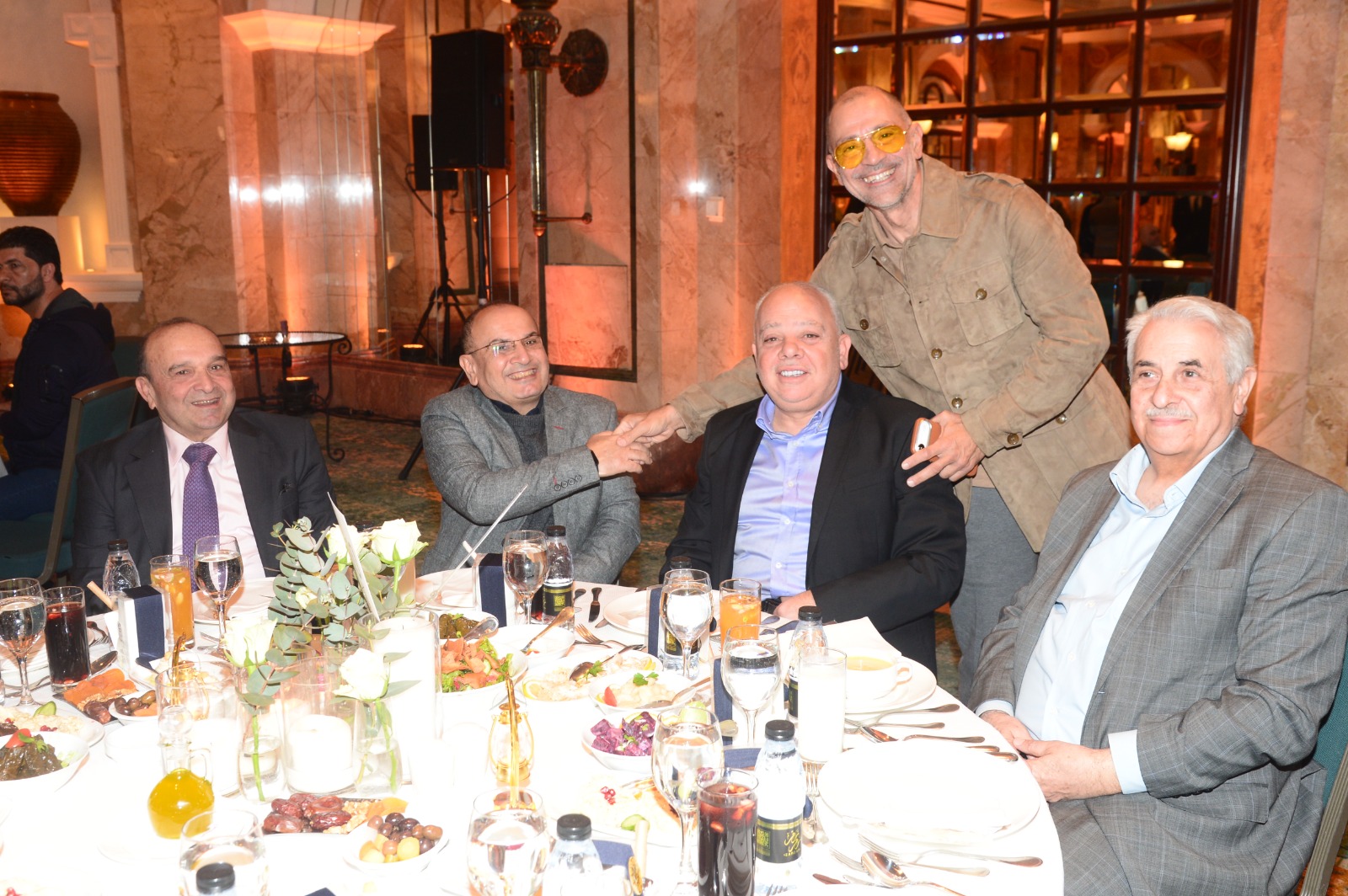 بالصور: هاشمية يقيم إفطاراً تكريمياً على شرف دريان أنا ابن السعودية وعلاقتي بها غير قابلة للتأويل ... دريان في حفل إفطار تكريمي على شرفه: نريد أن نرى مشاريع وأعمالًا تُنفذ بالسرعة الممكنة حتى تعود بيروت إلى تألقها ونضارتها وطنية - أقيم حفل إفطار تكريمي على شرف مفتي الجمهورية اللبنانية الشيخ عبد اللطيف دريان