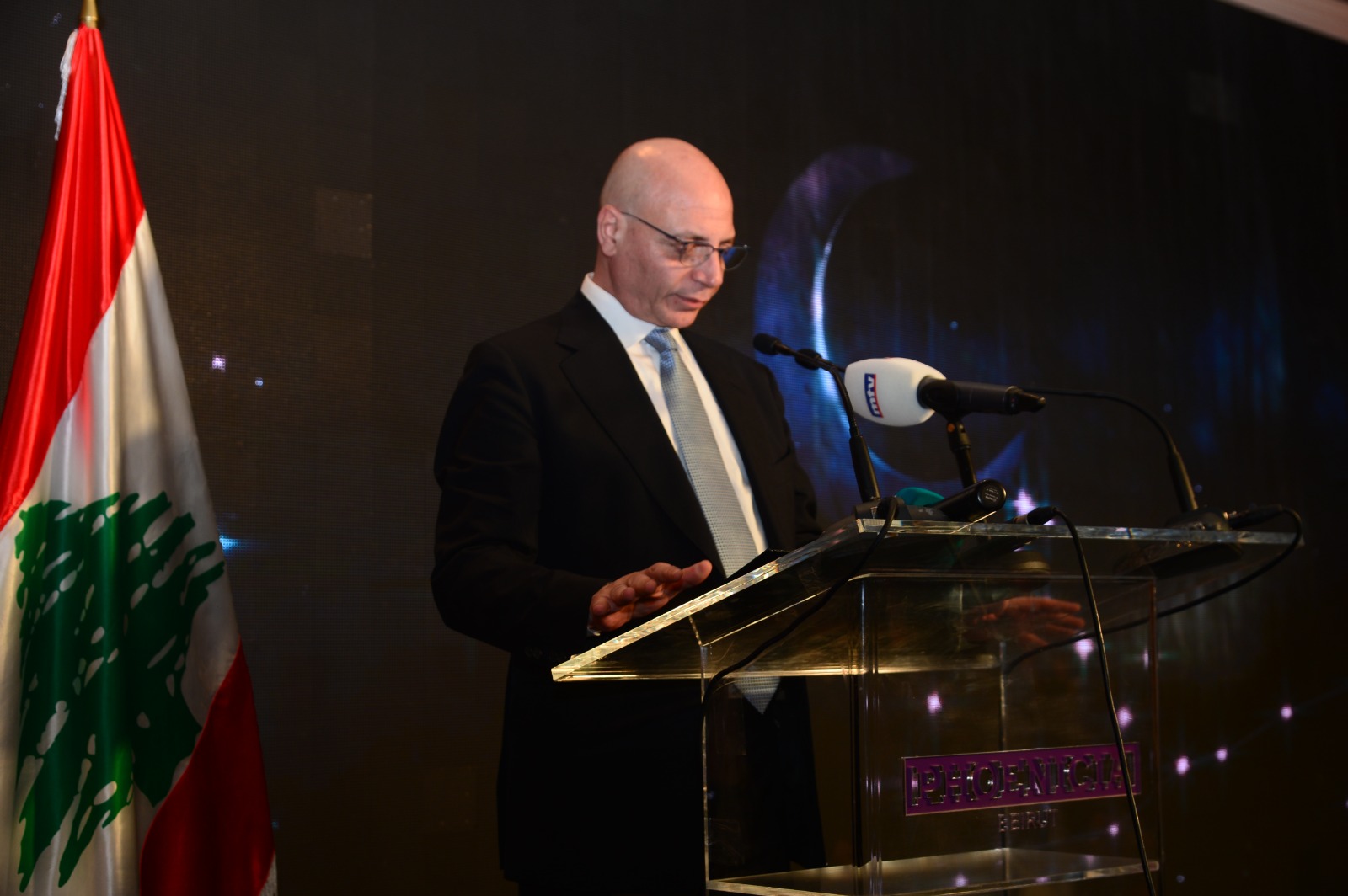 بالصور: هاشمية يقيم إفطاراً تكريمياً على شرف دريان أنا ابن السعودية وعلاقتي بها غير قابلة للتأويل ... دريان في حفل إفطار تكريمي على شرفه: نريد أن نرى مشاريع وأعمالًا تُنفذ بالسرعة الممكنة حتى تعود بيروت إلى تألقها ونضارتها وطنية - أقيم حفل إفطار تكريمي على شرف مفتي الجمهورية اللبنانية الشيخ عبد اللطيف دريان