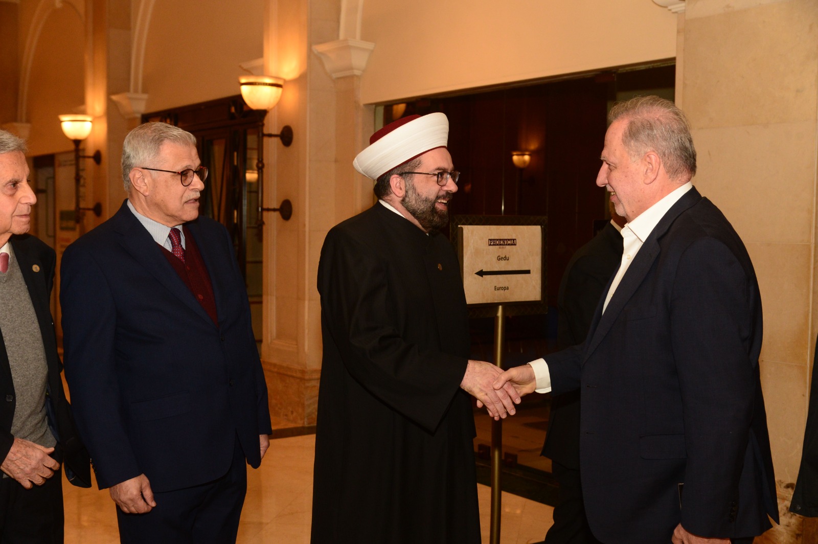 المركز الإسلامي يقيم إفطاره الرمضاني السنوي في فندق فينيسيا