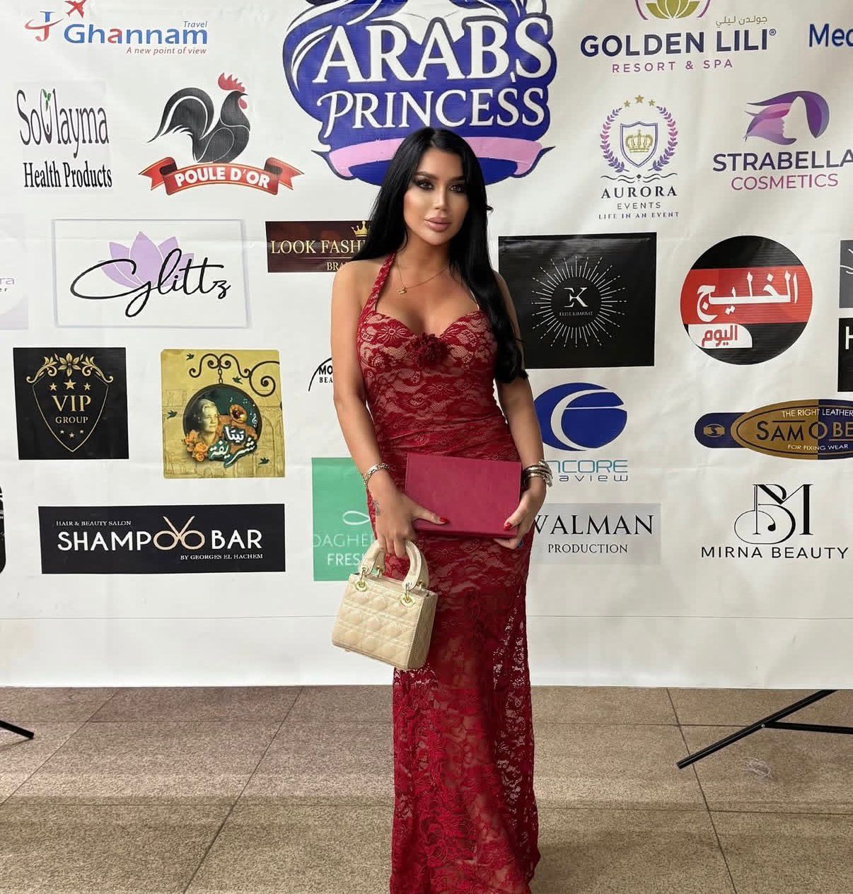 ميرنا أوزعر… عودة الوَهَج إلى سيدة الحضور الإعلامي