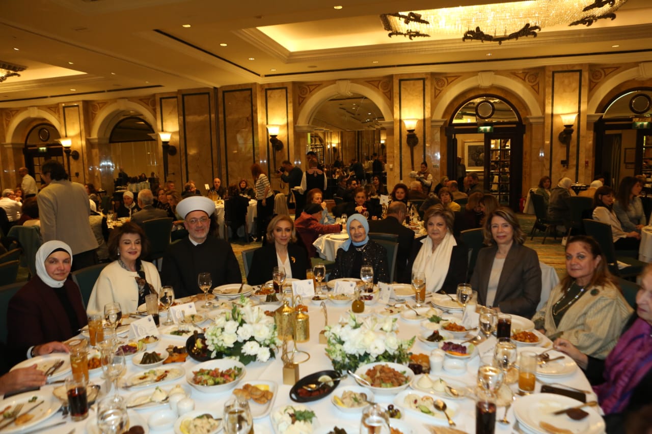 بالصور:الإفطار السنوي لجمعية العناية بالطفل والأم