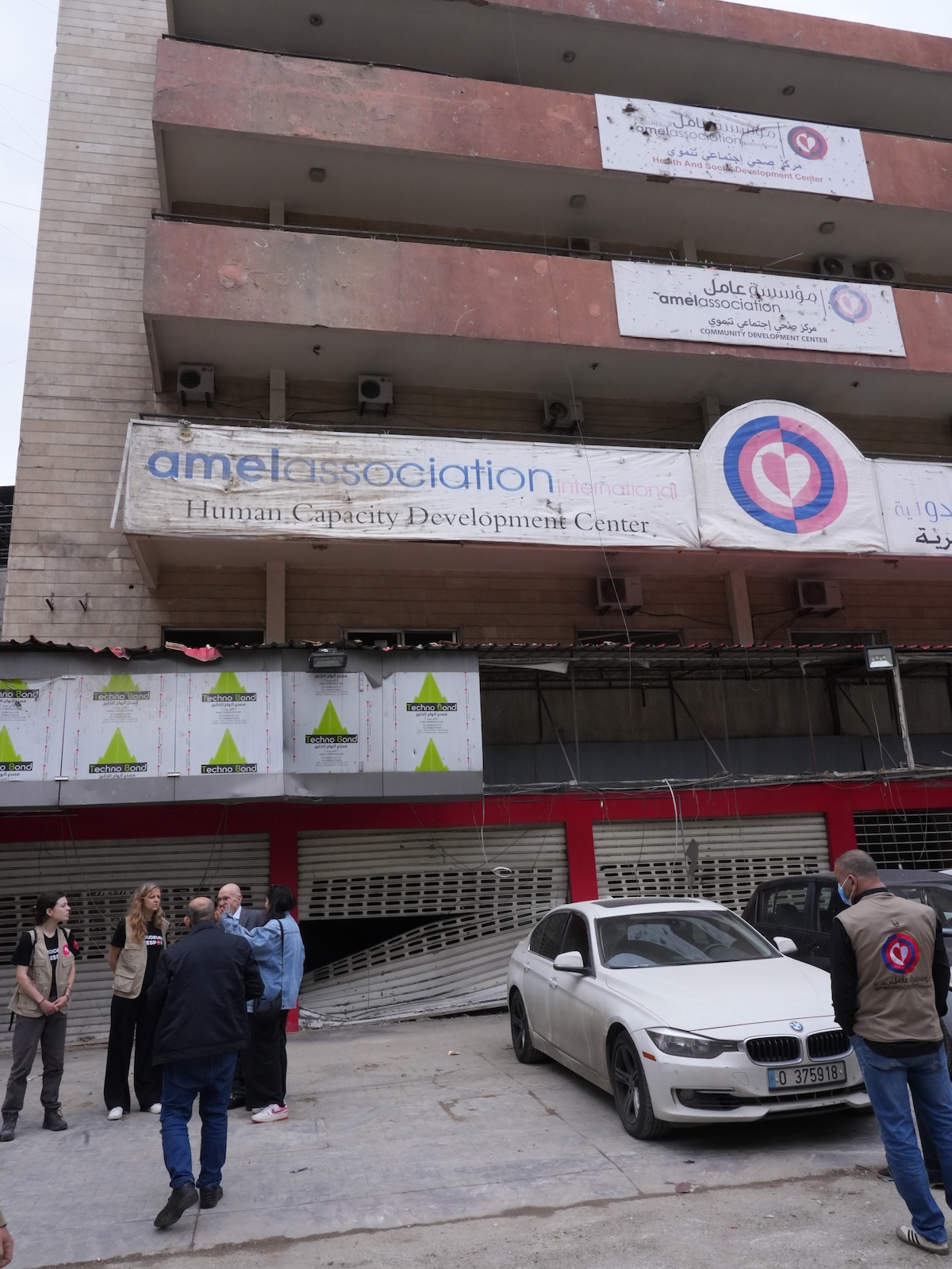 مهنا يجول مستطلغا مراكز عامل المتضررة في الضاحية الجنوبية 