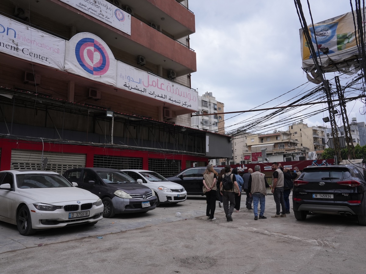 مهنا يجول مستطلغا مراكز عامل المتضررة في الضاحية الجنوبية 