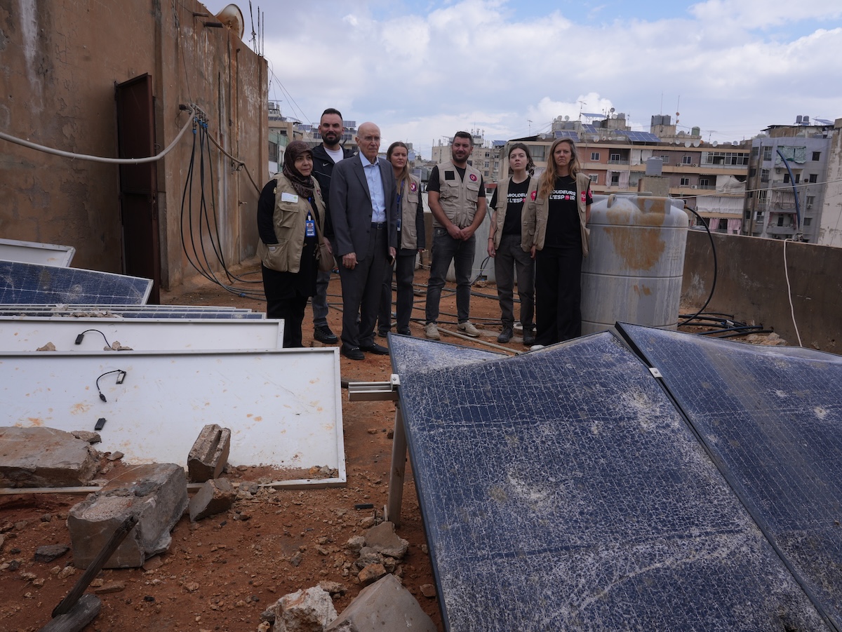 مهنا يجول مستطلغا مراكز عامل المتضررة في الضاحية الجنوبية 