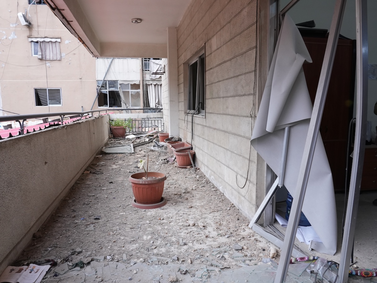 مهنا يجول مستطلغا مراكز عامل المتضررة في الضاحية الجنوبية