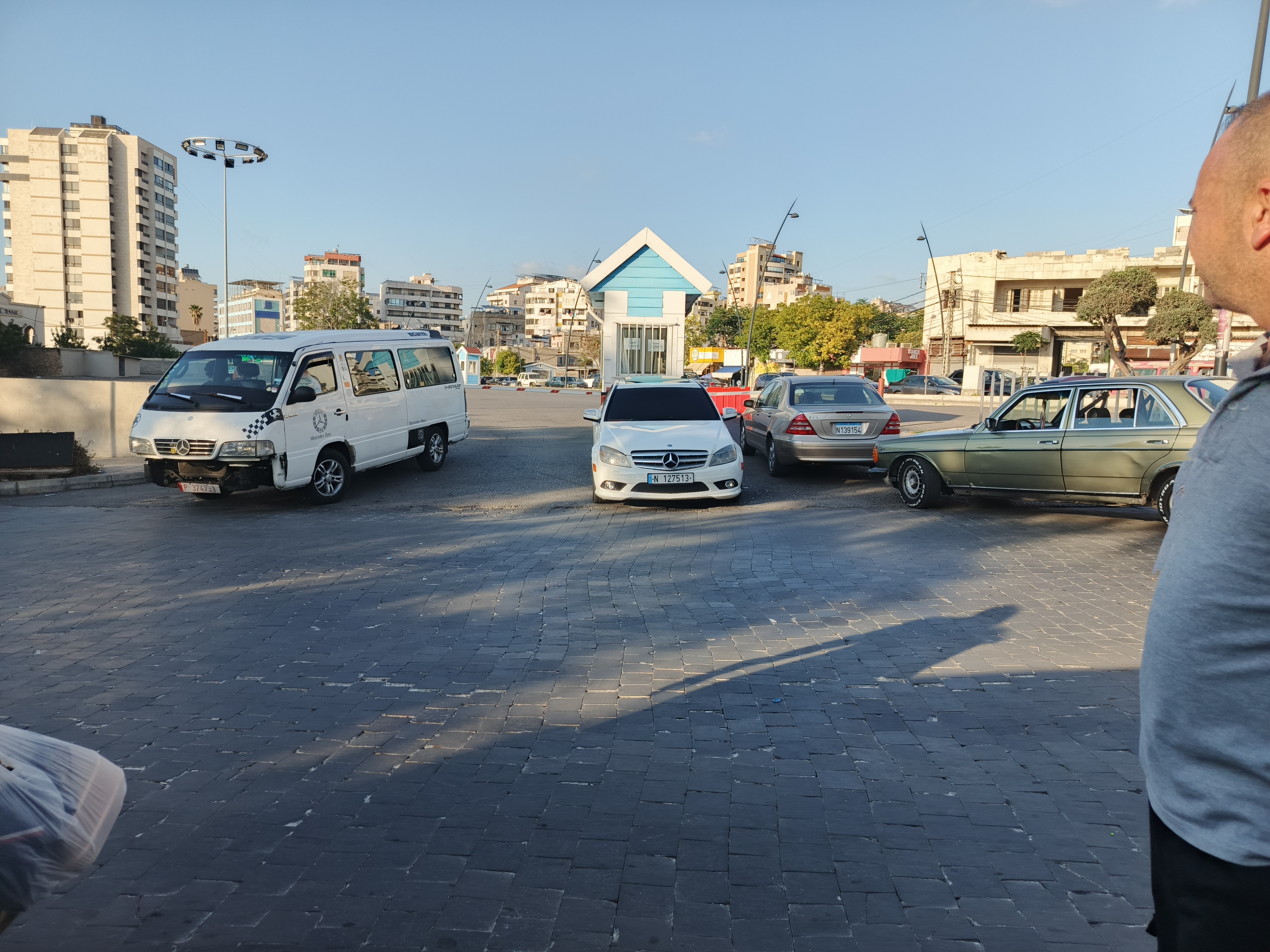رابطة أبناء بيروت تواصل توزيع لحوم الأضاحي في ثاني أيام العيد دعماً للعائلات المتعففة