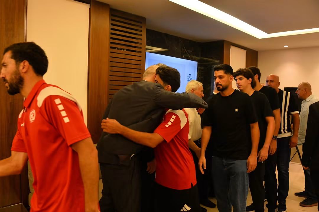 تقبّل الرئيس التنفيذي لنادي النجمة، رامي بيطار، وأفراد عائلته، واجب العزاء بوفاة جدته المرحومة الحاجة بتول مغنية.