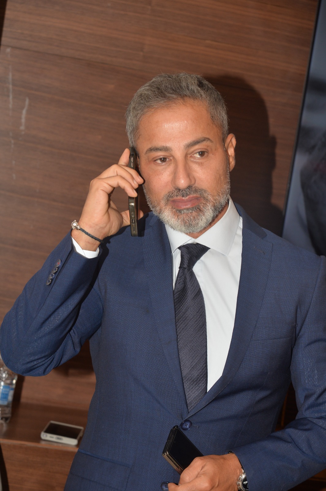 القاضي رامي عبدالله يتقبّل التعازي بوفاة والدته