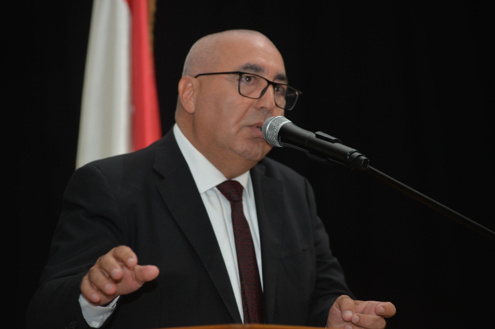 جمعية هونين الخيرية تشارك في حفل توقيع كتاب طعم الوجع… غربة للشاعر أسامة أحمد شحرور.