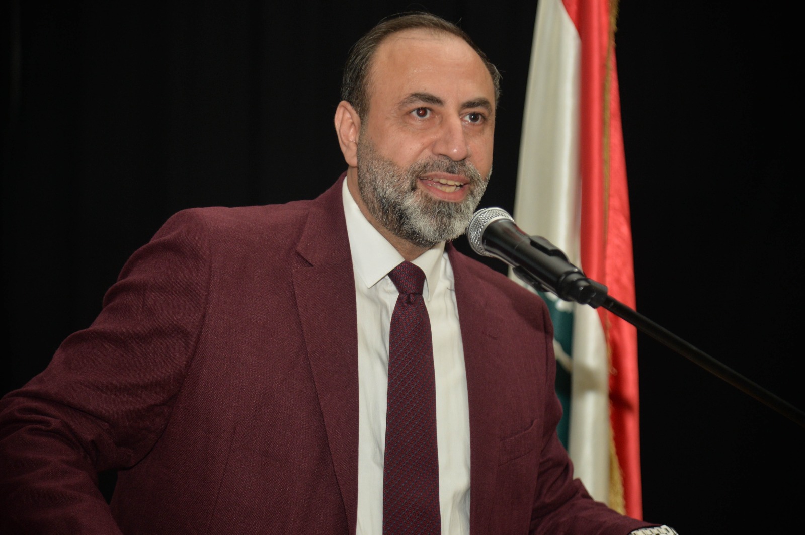 جمعية هونين الخيرية تشارك في حفل توقيع كتاب طعم الوجع… غربة للشاعر أسامة أحمد شحرور.