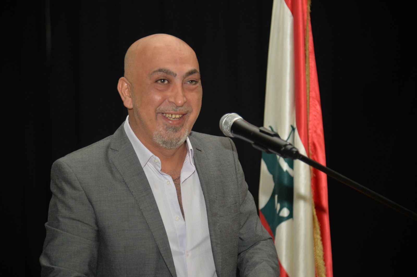 جمعية هونين الخيرية تشارك في حفل توقيع كتاب طعم الوجع… غربة للشاعر أسامة أحمد شحرور.