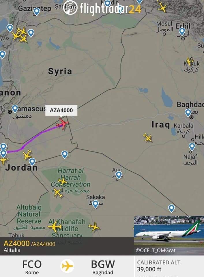 طائرة بابا الفاتيكان تهبط في مطار بغداد الدولي.